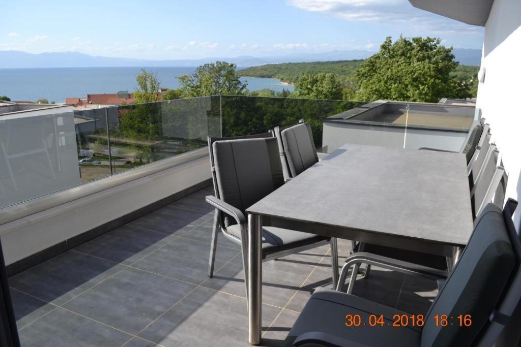 My Paradies - Njivice Penthouse*** المظهر الخارجي الصورة